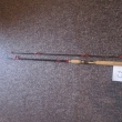 � 2 - dvoud�ln� �t�pan� bambus �ern� lakovan�- blank Tron��ek- oka sklen�n�- v�vaz �erven�- rukojet korek a patentn� z�mek- d�lka 205 cm- t쾹� p��vla� nebo leh�� polo�en�- cena 3800 K�